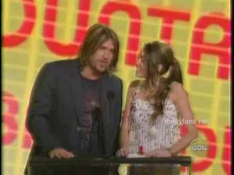 Miley Cyrus Cute little girl to ...