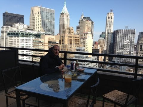 new york - Ciaooooooooo, siamo a New York da un pò di giorni e abbiamo già fatto in tempo a metterci nei guai! :-D Questa città è uno spettacolo... ogni volta mi sembra...