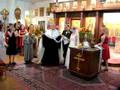 Matthew and Michelle wedding: Circling the altar
