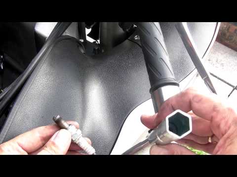 How to change the Spark Plugs on a Suzuki Hayabusa