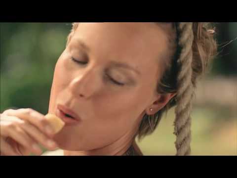 COSA FA FEDERICA PELLEGRINI QUANDO NON NUOTA? COSA FA FEDERICA PELLEGRINI QUANDO NON NUOTA?