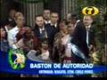 Alvaro Colom recibe bastón