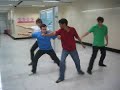 Sakti et les Nivo font du Kung Fu dans le métro dirigés par maître Fran