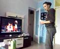 NazanEla aan boksen met wii