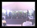 joropo con estribillo
ensamble orinoco, agrupaci�n formada en el a�o 1995 en ciudad bol�var, con el fin de rescatar en innovar la m�sica popular y acad�mica de venezuela, enmarcando en sus interpretaciones creaciones propias, de conocidos y nuevos compositores del sentir popular. ensamble orinoco, se caracteriza por mostrar desde la melod�a m�s sencilla hasta la compleja, expresando el gusto por lo t�pico y emblem�tico de la tradici�n, conjugando diversas estructuras r�tmicas y masas arm�nicas que definen lo diverso y lo nuevo de nuestra m�sica; su concepto se fundamenta en una nueva propuesta que toma todo lo necesario de nuestras ra�ces e insertando sus amplios conocimientos como m�sico integrales que son.
integrantes: ram�n guerra (viol�n, mandolina, tiple y bandola guayanesa), gerson garc�a (bandolas: llanera y oriental, tiple y mandolina), orlando flores (contrabajo), fary morillo (maracas y percusi�n), jos� luis lara (cuatro y guitarra).