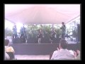 joropo con estribillo
ensamble orinoco, agrupaci�n formada en el a�o 1995 en ciudad bol�var, con el fin de rescatar en innovar la m�sica popular y acad�mica de venezuela, enmarcando en sus interpretaciones creaciones propias, de conocidos y nuevos compositores del sentir popular. ensamble orinoco, se caracteriza por mostrar desde la melod�a m�s sencilla hasta la compleja, expresando el gusto por lo t�pico y emblem�tico de la tradici�n, conjugando diversas estructuras r�tmicas y masas arm�nicas que definen lo diverso y lo nuevo de nuestra m�sica; su concepto se fundamenta en una nueva propuesta que toma todo lo necesario de nuestras ra�ces e insertando sus amplios conocimientos como m�sico integrales que son.
integrantes: ram�n guerra (viol�n, mandolina, tiple y bandola guayanesa), gerson garc�a (bandolas: llanera y oriental, tiple y mandolina), orlando flores (contrabajo), fary morillo (maracas y percusi�n), jos� luis lara (cuatro y guitarra).