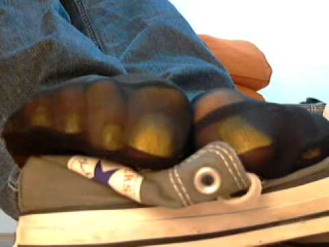 toes in nylons