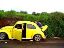 Marcelo quebrando a suspens�o do fusca...