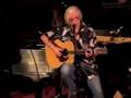 Arlo Guthrie playing Alice s Restaurant