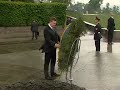 ЯНУКОВИЧ И ВЕНОК (оригинал)