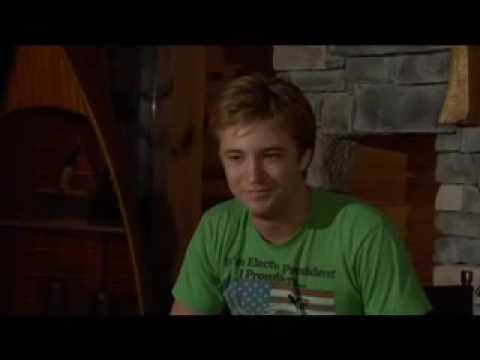 Twilight co-star Michael Welch says “Thanks”!
