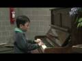 videos de Jeremy Arifin perform Tanets, No 27 by Kabalevsky at Glen Waverley Primary School