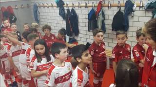 Einlaufkids beim Spiel VfB Stuttgart vs. Karlsruher SC