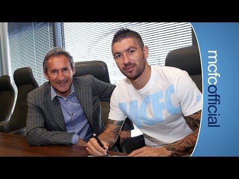 KOLAROV'S NEW CONTRACT | More christmas advent calendar videos or not? KOLAROV'S NEW CONTRACT | More christmas advent calendar videos or not?
