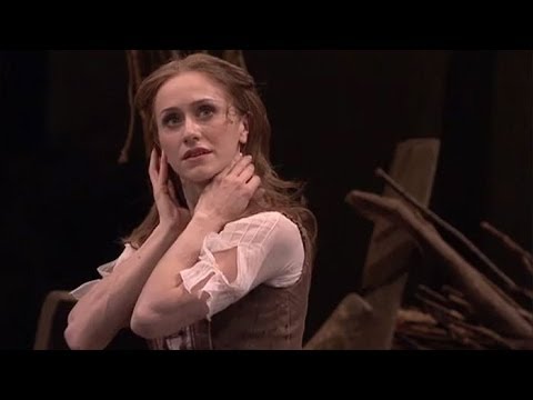 Marianela Nuñez performs the Mad Scene in Giselle (The Royal Ballet)
