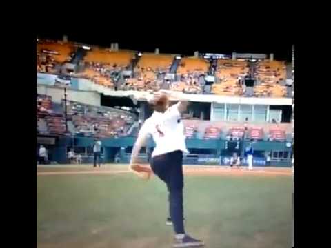 how to react when a girl is pitching