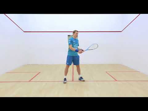 Squash tips: Relax your grip to save energy!
