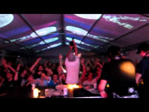 YannickSadoine - Camo & Krooked at Club Soda Festival 2011.