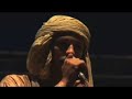 artistes musiciens nig�riens et fran�ais jouent pour la paix au niger. les groupes desert rebel et takrist nakal. retrouvez-les dans le documentaire sur la musique touareg 