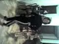 mama bailando cumbia
