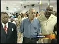 الظاهر ان مقدم أفضل برامج المجد (برنامج حياة تك التقني وبرنامج جنان الوثائقي)فعلها أخيراً واستجاب للعروض المغرية كما كان يتوقع الكثير.. بس والله منور الجزيرة يالعزازي