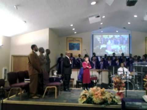 9 yr old Kyla Davis sings The National Anthem at Church