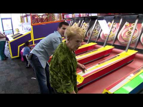 Rose turns 90, celebrates at Chuck E. Cheese!!! Video