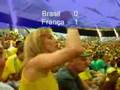 Brasil sai da Copa - torcida revoltada xinga Pareira