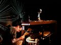 jam session - tapas club - certamente vc j� conhece o jo�o parahyba, por isso vou ser breve: bateirista/percussionista do trio mocot�, o cara ganhou o apelido (e a m�sica) comanche pelo jorge ben quando tocavam juntos. a desenvoltura do trio o distanciou de shows no brasil e seu experimentalismo/vanguardismo (pouco compreendido na d�cada de 80) gerou parceria com o produtor iugoslavo suba em trabalhos como sp confessions (suba), tanto tempo (bebel gilberto), entre outros.

dj soulslinger - brasileiro, atuante no circuito internacional como dj e como selo musical desde os anos 80 (liquid sky). slinger � um cara que vai do breake beat ao jazz funky mthrfckr mixando por atalhos que justificam seu apelido de turn-table terrorrist. de estilo totalmente livre, conhecedor das vertentes negras elet�nicas, el�tricas e ac�sticas, slinger tamb�m � a da fam�lia do jo�o parahyba, do djtudo (alfredo bello), simone sou e muitos outros da raiz brasileira com antenas mundiais.
curadoria: demetrio portugal