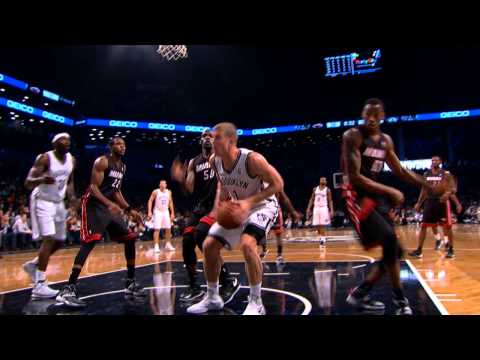 Video: Eric Griffin Jumps Over Mason Plumlee