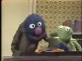 Classic Sesame Street - Kermit Gets A Nose Warmer