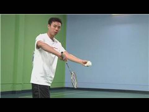 Kratka serva u badmintonu