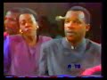 dindo yogo live performance