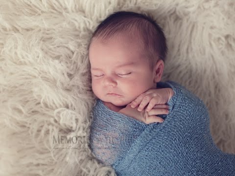 لف الطفل حديث الولاده - Wrap a newborn baby