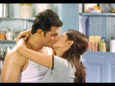 Mallika Sherawat and Himanshu Malik Kissing Scene - Khwahish - Hot Kissing Scene in Kitchen