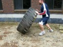 videos de Tire Flipping Workout.AVI