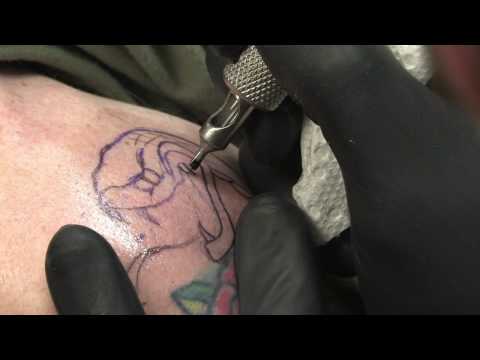 an experienced tattoo artist in this free video on tattoo techniques.