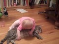 Güzel Bebek İle Şişman Kedi