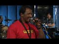 dweezil zappa plays frank zappa: camarillo brillo.
http://souriredragon.canalblog.com/