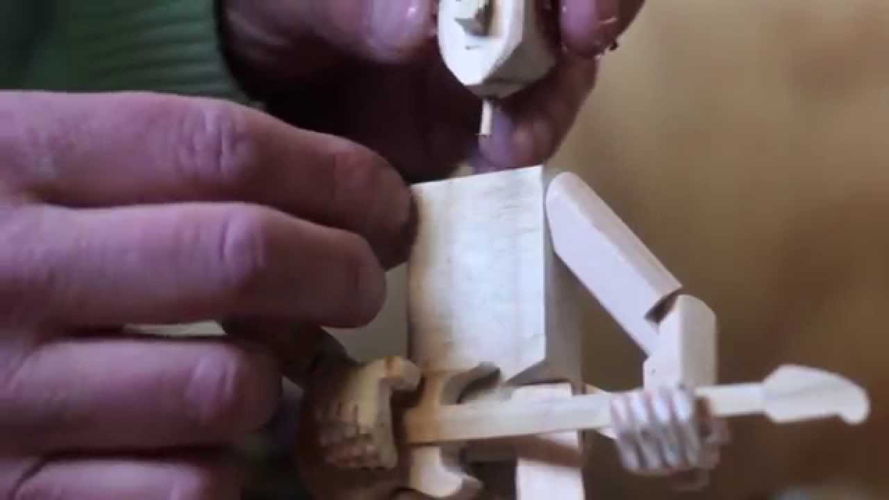 MANUEL VILLAGRA, MADERA.