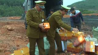 Đội QLTT số 6 tiêu huỷ hàng hoá không rõ nguồn gốc