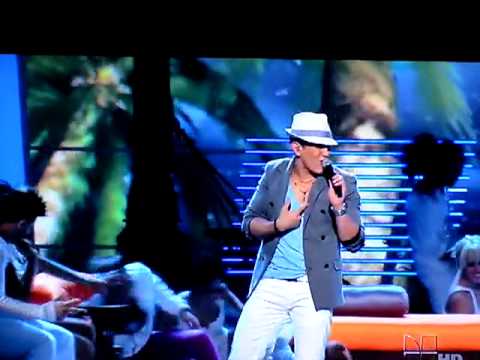 Dylan & Lenny @ Premio Lo Nuestro (2011)