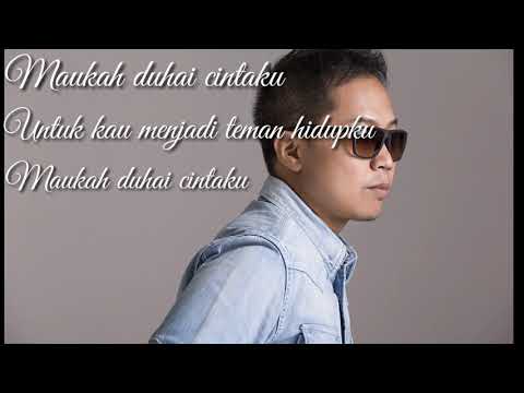 Sandhy Sondoro – Sampai Usai Waktu (feat. Monita Tahalea) Lirik Sandhy Sondoro – Sampai Usai Waktu (feat. Monita Tahalea) Lirik