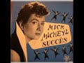 montage avec des images de pochettes de disques