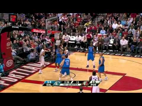 Chris Johnson’s tough shot against Mavericks