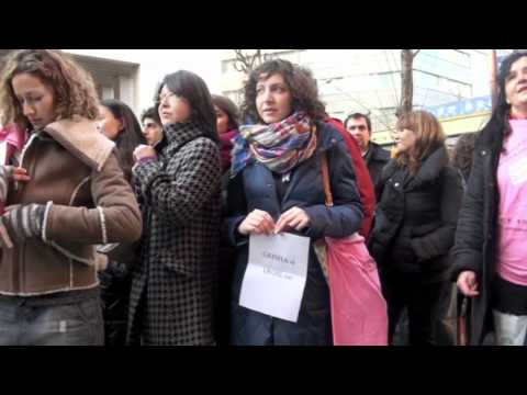Italianos salen a las calles para pedir la renuncia de Berlusconi