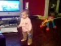 videos de Mya walking2 - 3 December 2008