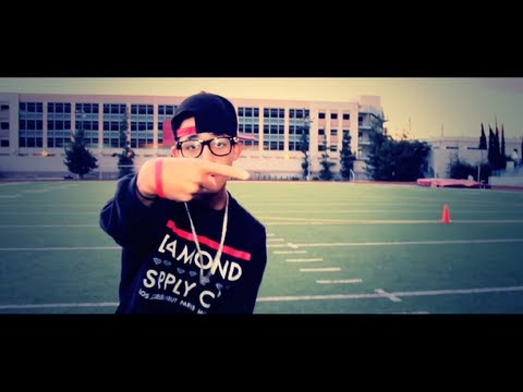 steeze - Twitters: @ThatDNSCrew @CallMeFrezh @SwitchPlease DNS Facebook: http://www.facebook.com/DripNSteeze Download Link: http://limelinx.com/files/2bbc2653f1d36408...
