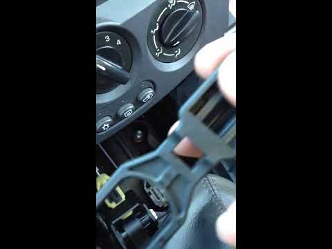 how to bleed clutch on saturn vue