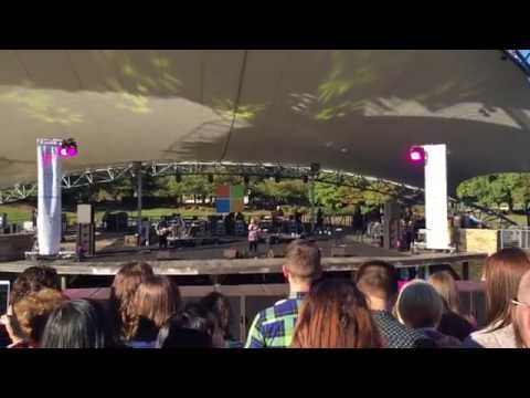 Stay With Me – Kelly Clarkson @ Symphony Park 10/18/14